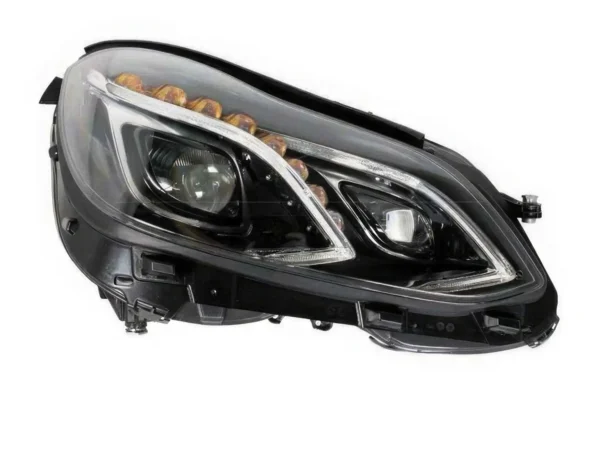 Phares av Led Bar Mercedes W212 PH2 - Look version Xenon