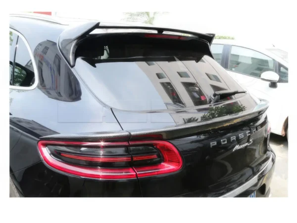 Spoiler ar supérieur Carbone Porsche Macan 14->
