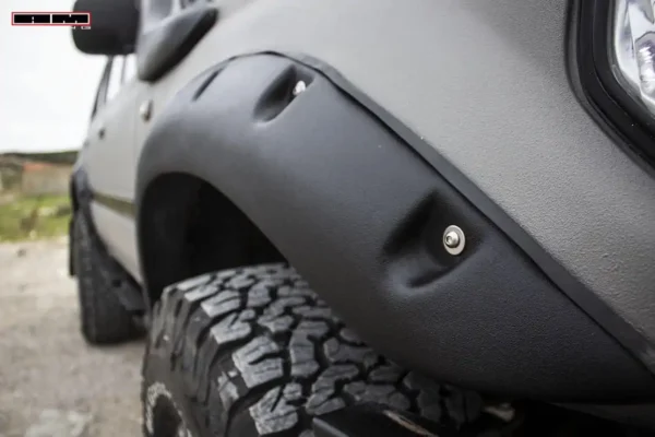 Jeu extensions d'ailes Toyota Land Cruiser 80 Series - Image 2