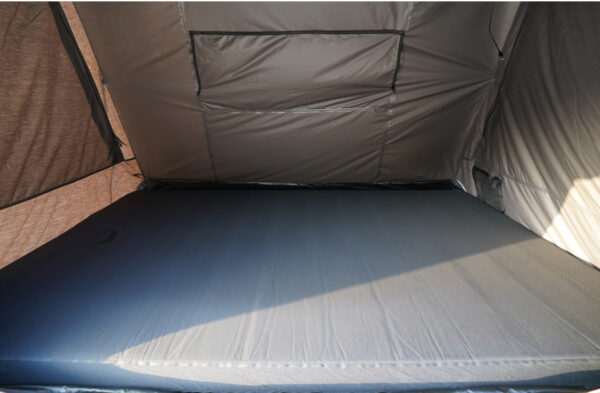 Matelas autogonflable WildLand 140x200x10cm - Image 5